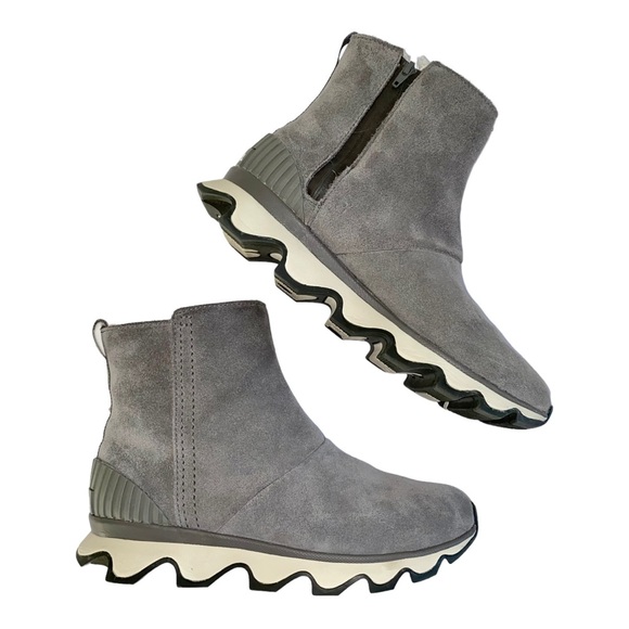 Sorel Shoes - SOREL Kinetic Short Sneaker Boot Quarry Gray Size 6.5 Great Condition!